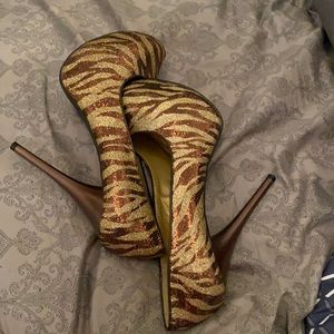 Tiger print heels!
